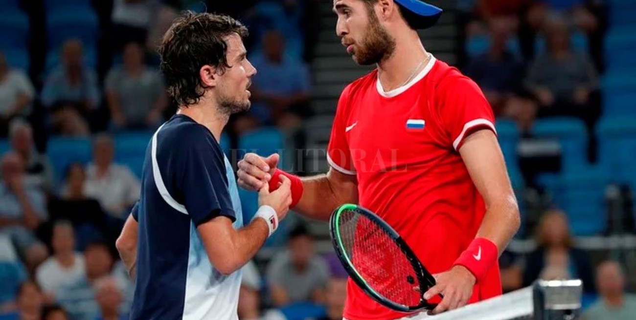 Cuartos de final: Pella perdió el primer punto