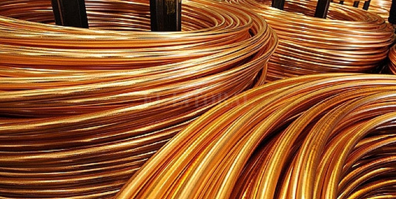 Chile prevé superávit para su mercado de cobre en 2020