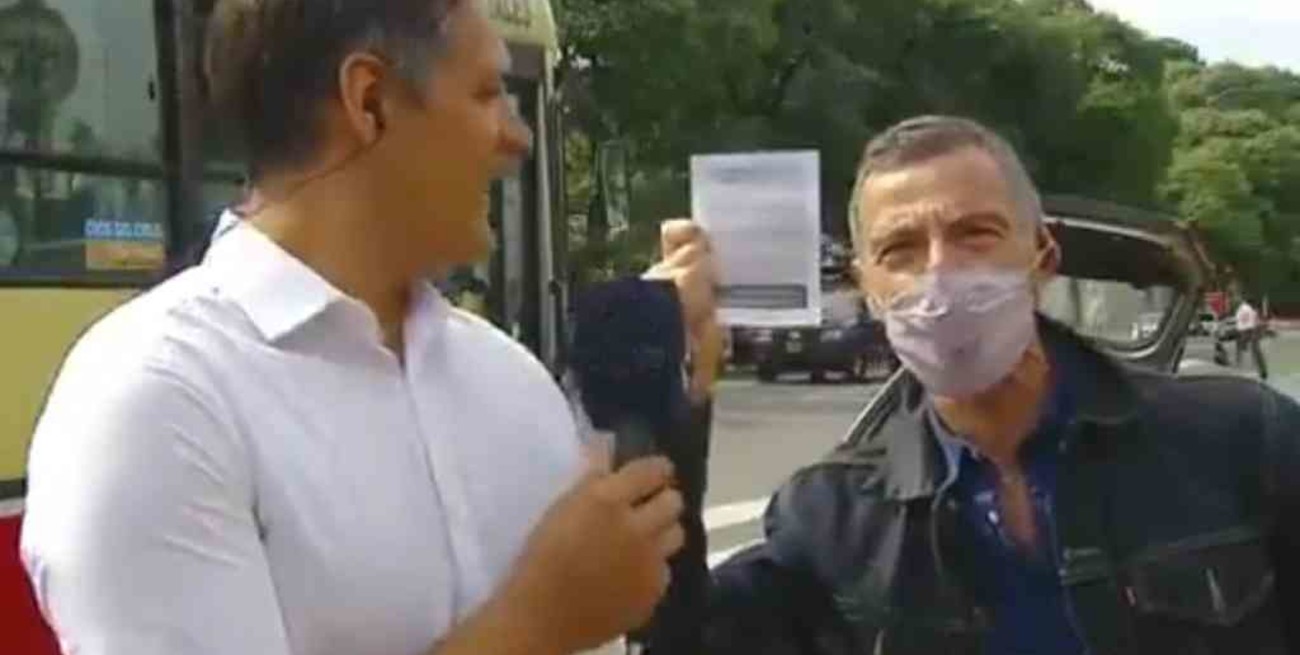 El actor Gustavo Garzón llegó a la cuenta oficial de Twitter de Sputnik V