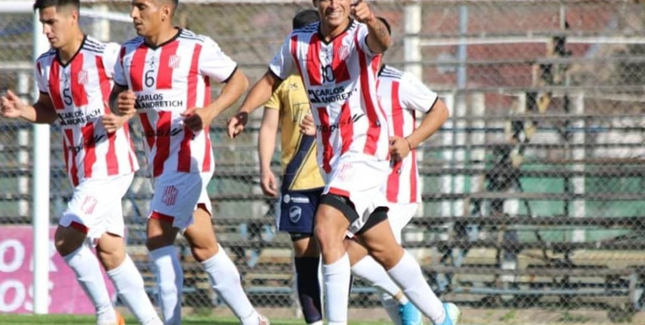 El parate no frenó el paso ganador de los líderes de la Liga Rafaelina