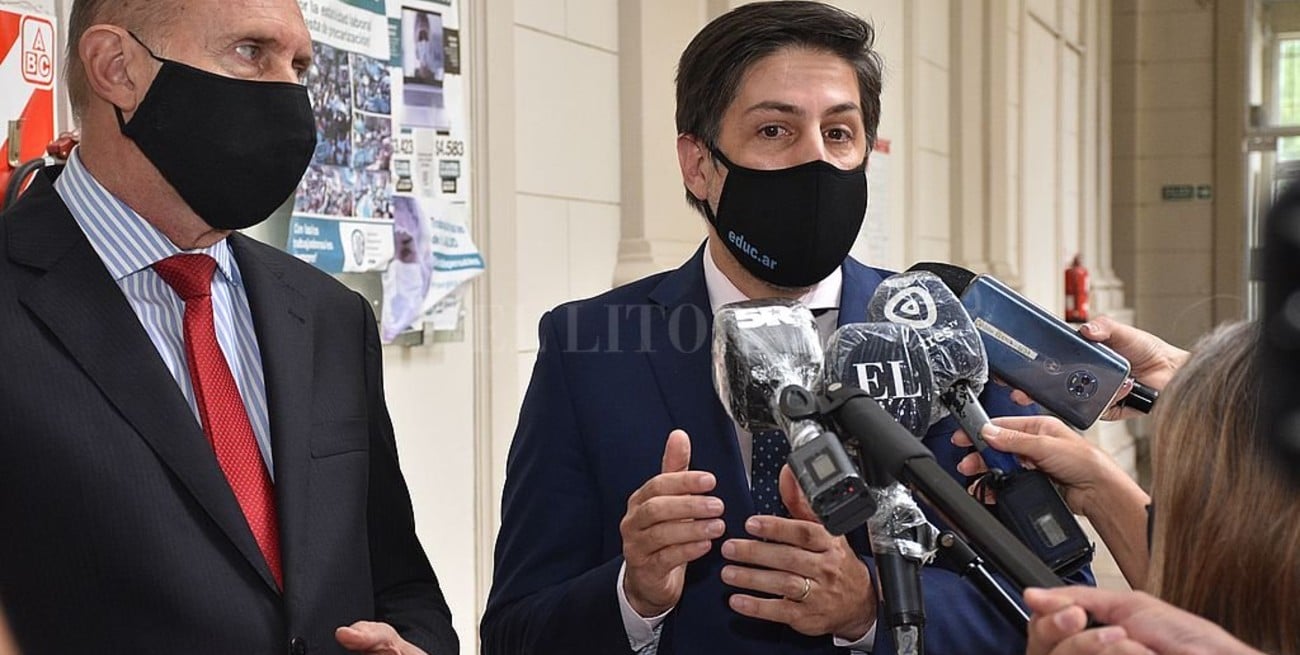 Trotta: "Junto a Santa Fe, trabajamos por un regreso seguro a las aulas"