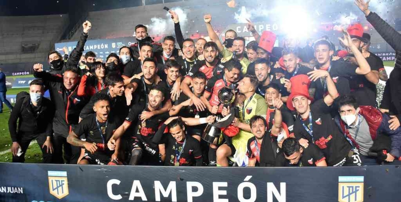 Colón estrena "La Película del Campeón" en el mismo Brigadier  