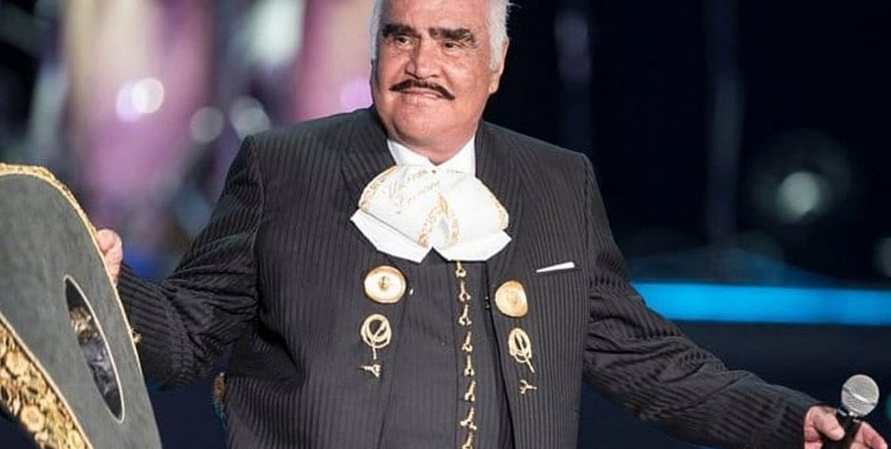 Internaron en terapia intensiva al cantante mexicano Vicente Fernández