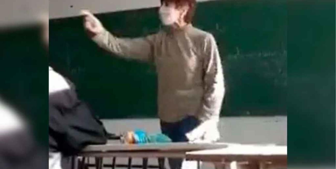 Habló Jeremías, el joven increpado por la polémica docente: "Iban 20 minutos y no se calmaba" 