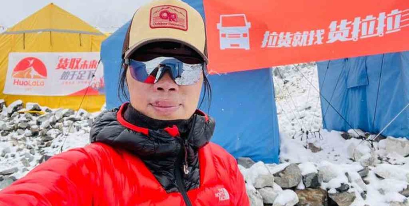 Una alpinista de Hong Kong batió el récord de ascensión al Everest