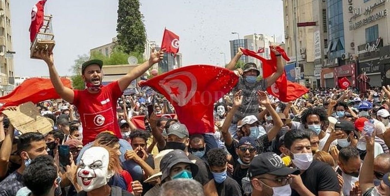 ¿Está en peligro la democracia en Túnez?