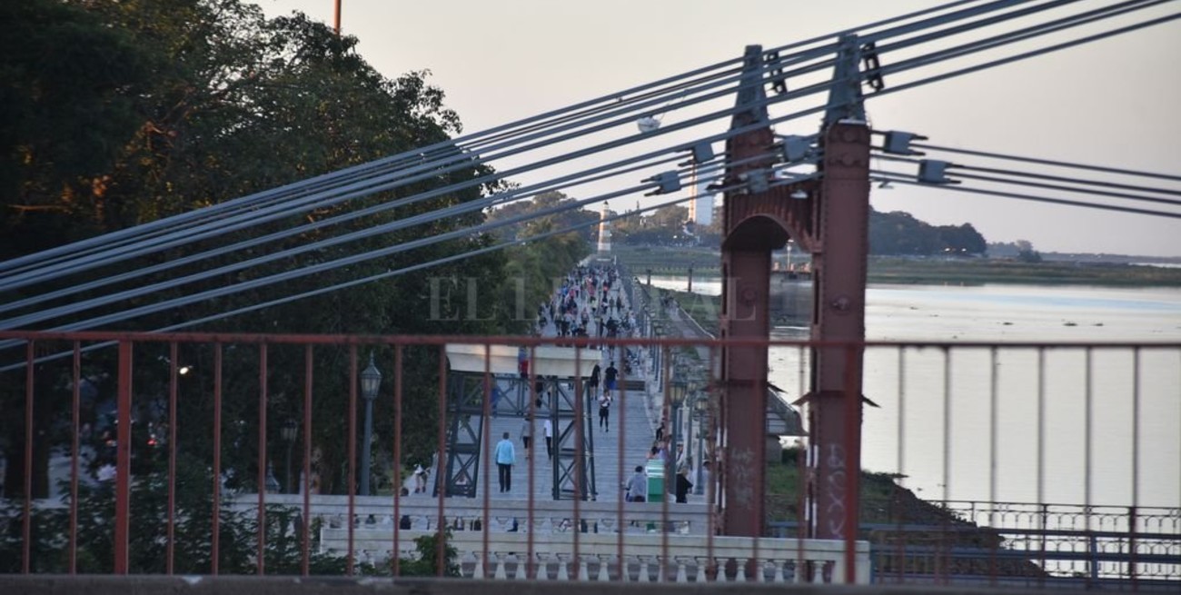 Sábado con algunas nubes en la ciudad de Santa Fe