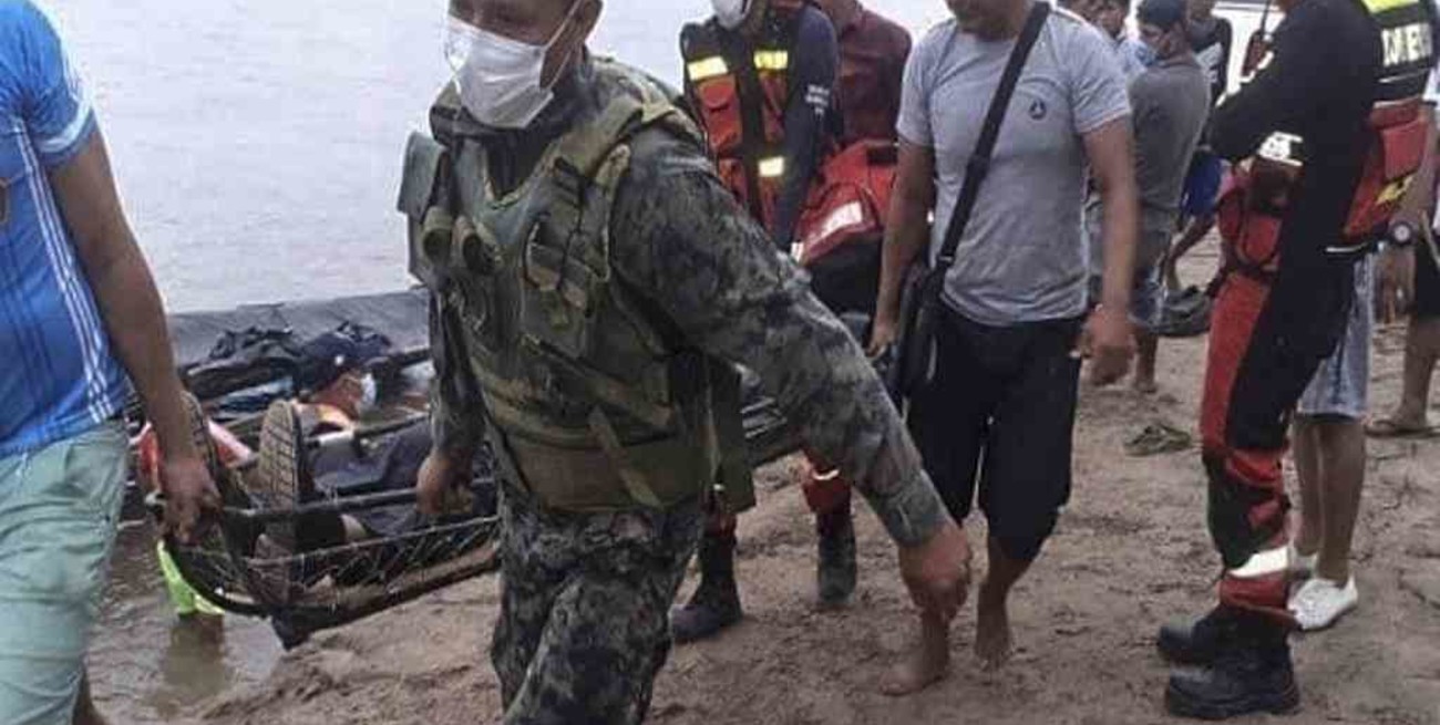 Al menos once muertos y varios desaparecidos tras chocar dos embarcaciones en río de Perú