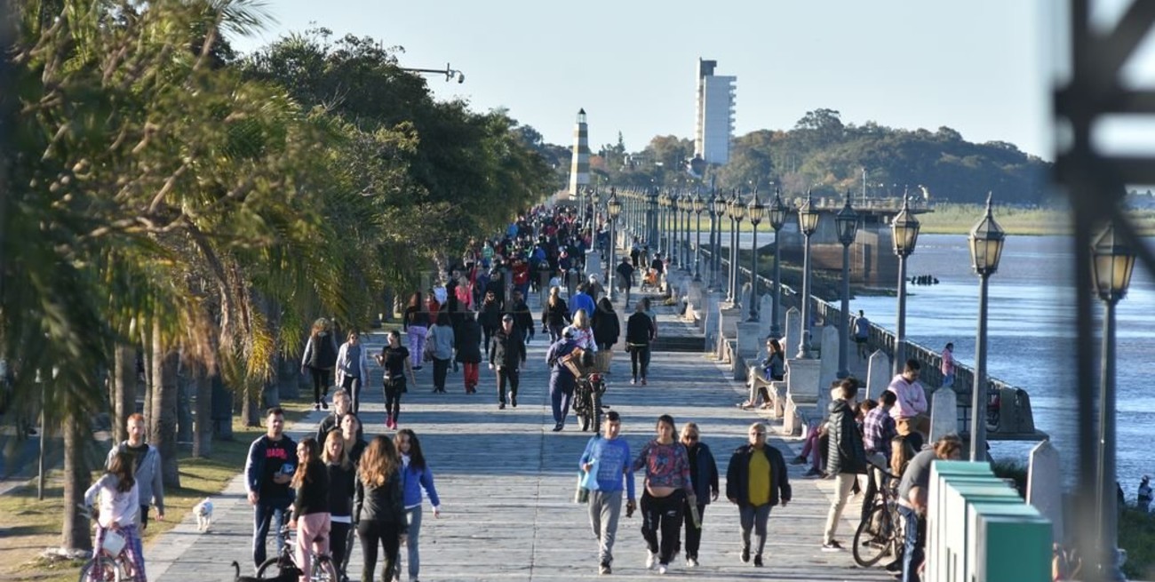 Feriado "XXL" con mucha circulación de gente en puntos clave de la ciudad