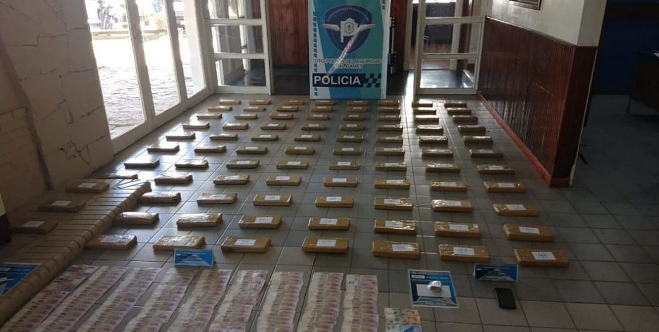 Ruta 2: transportaba 93 kilos de marihuana en su auto