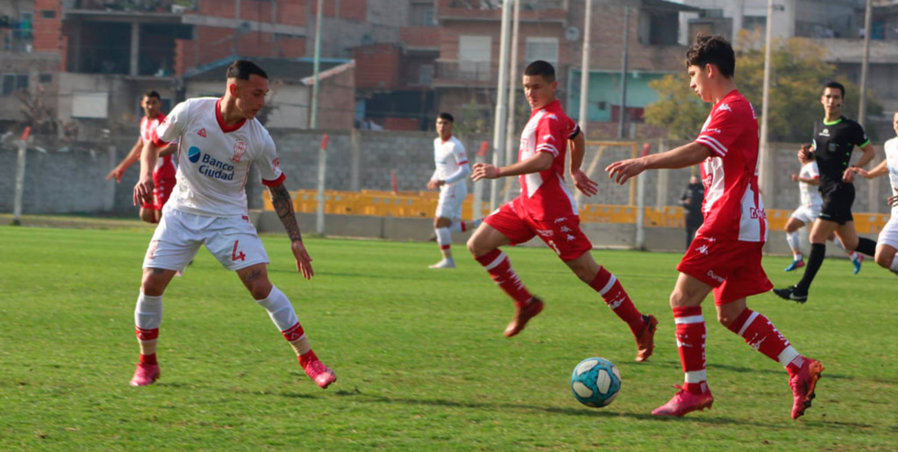 Unión derrotó a Huracán en el Torneo de Reserva