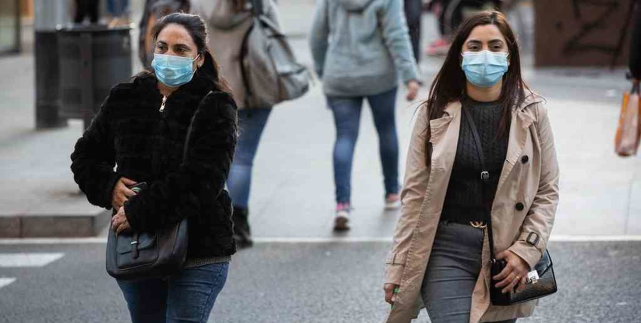 España sigue sumando casos de coronavirus y las regiones aplican nuevas restricciones