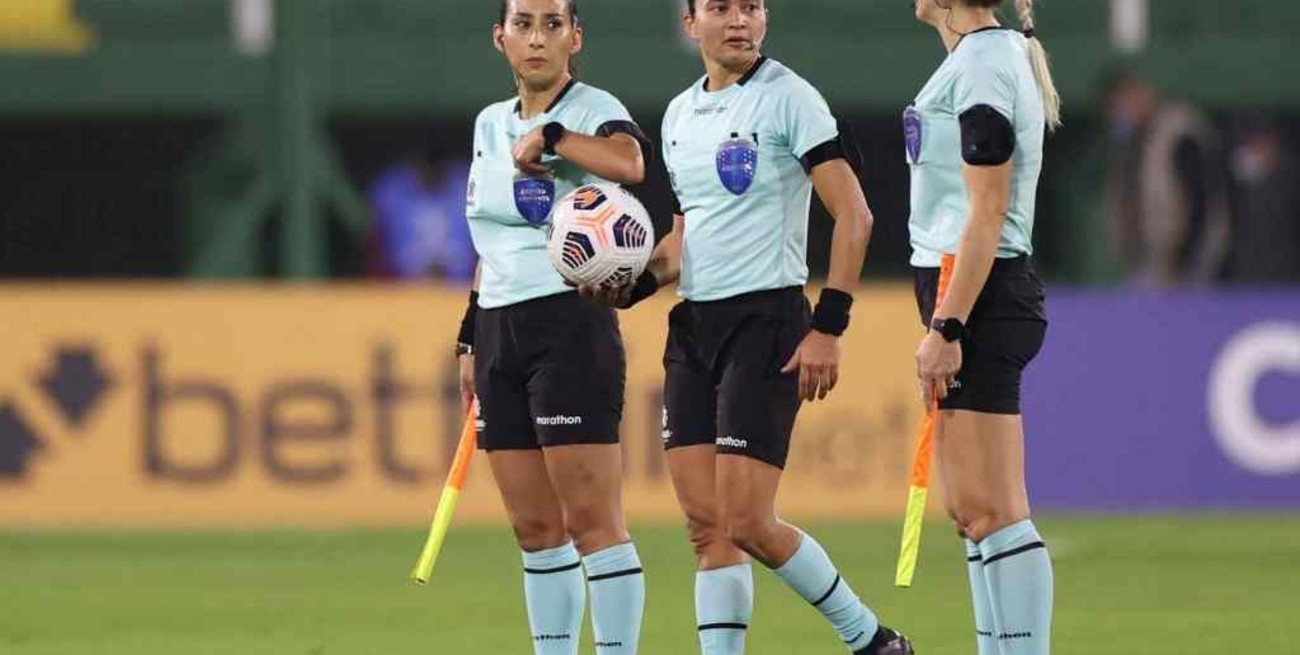 Histórico: Defensa y Justicia-Independiente del Valle fue dirigido por una cuaterna de árbitras 