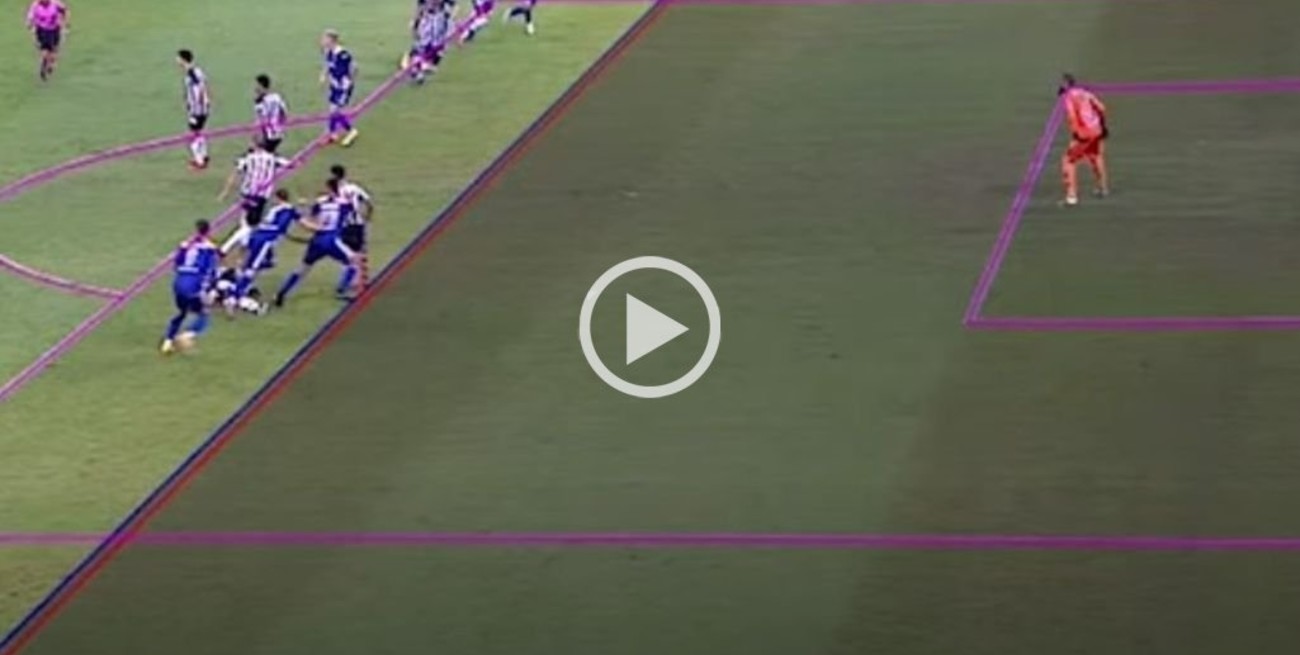 Video: el audio del VAR de la polémica jugada entre Boca y Atlético Mineiro