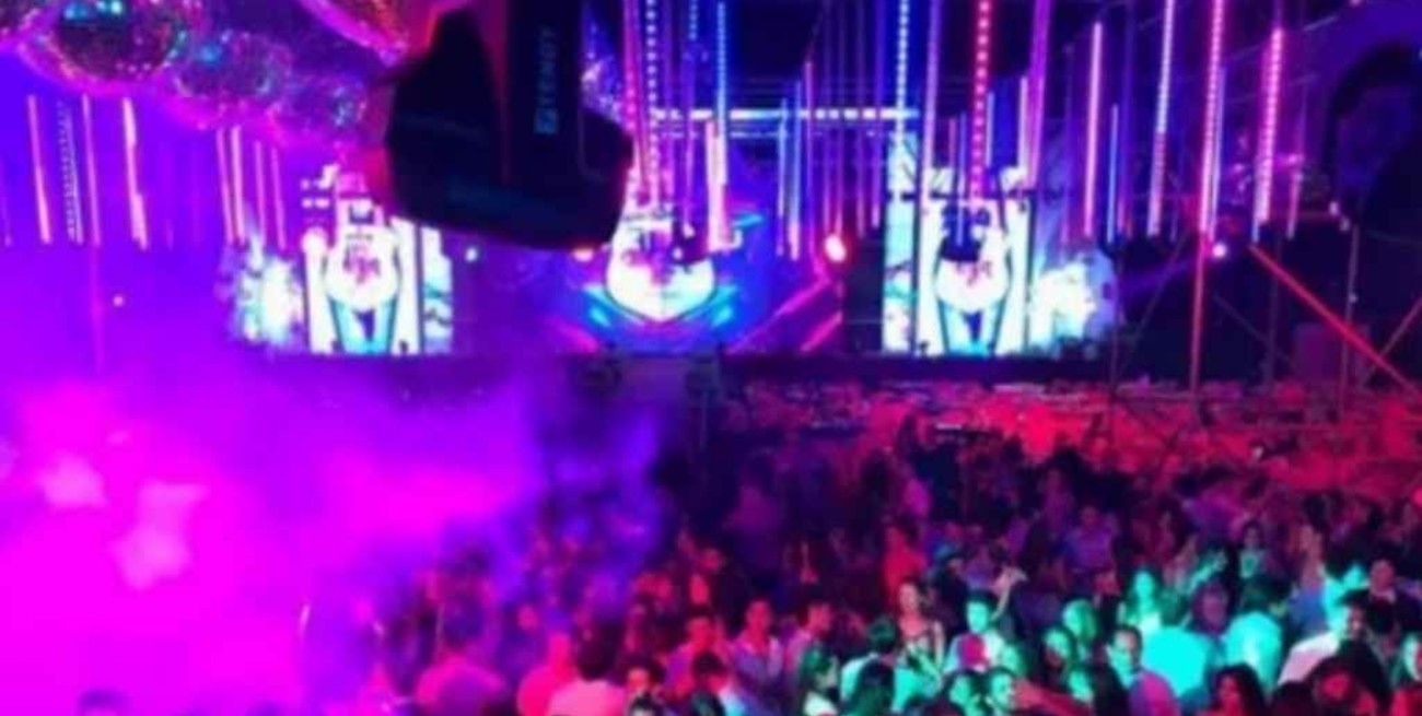 Corrientes: según el gobierno, se podrían habilitar fiestas de egresados y otras actividades masivas