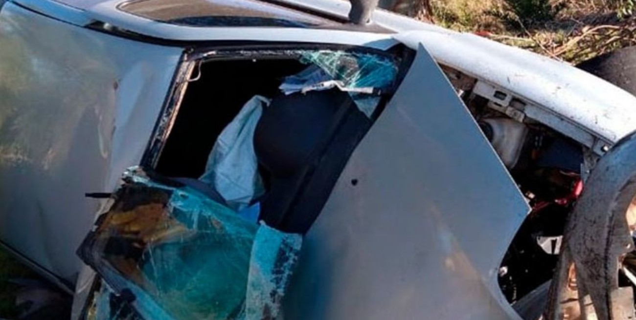 Murió un joven tras volcar su auto en Entre Ríos