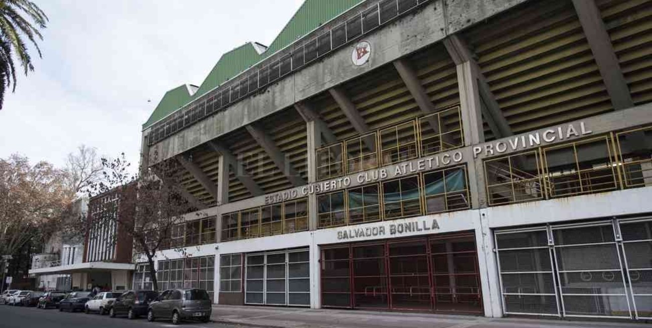 Algunos clubes rosarinos se recuperan de la pandemia y ya piensan en el verano