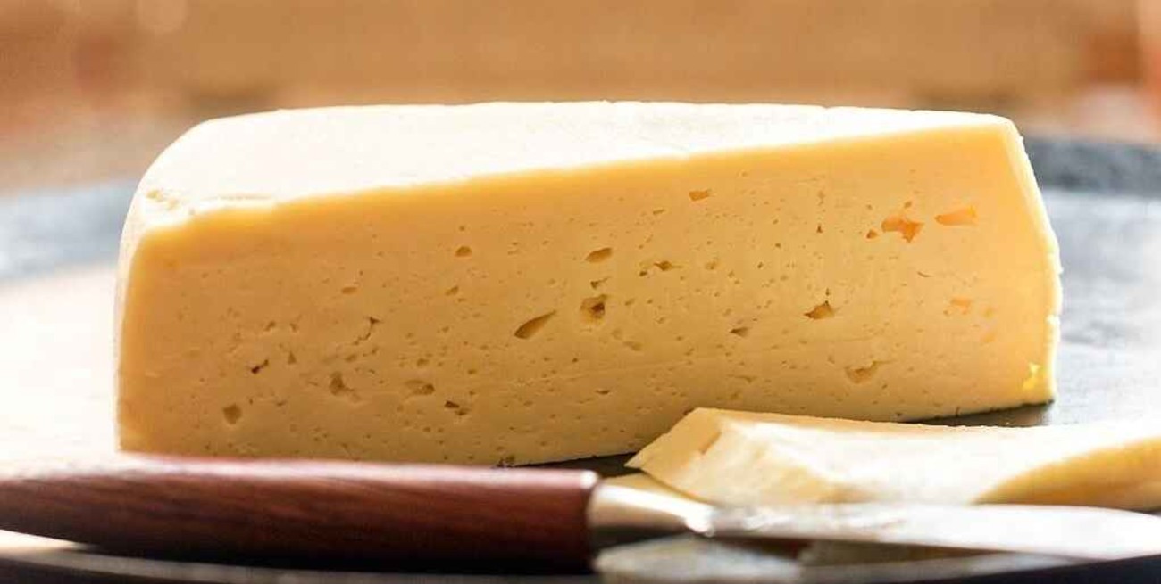 ANMAT prohibió un queso, una pasta y dos aceites por irregularidades 