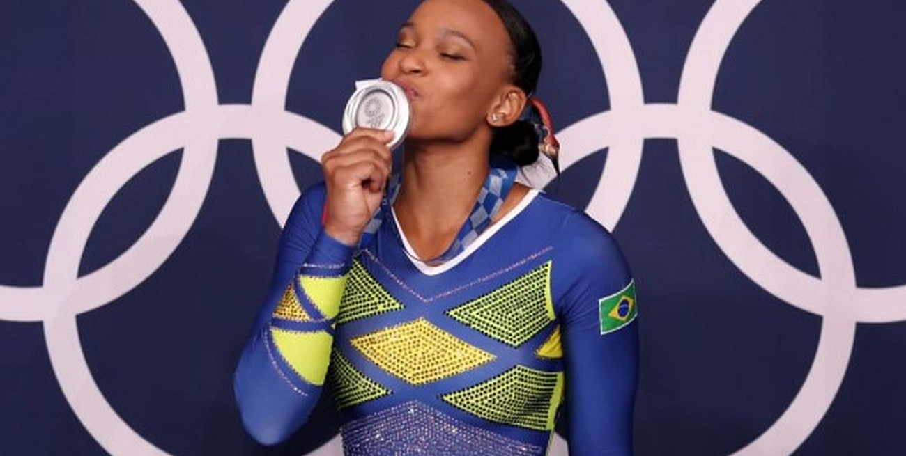 Histórico: Rebeca Andrade consigue la primera medalla olímpica para Brasil en gimnasia