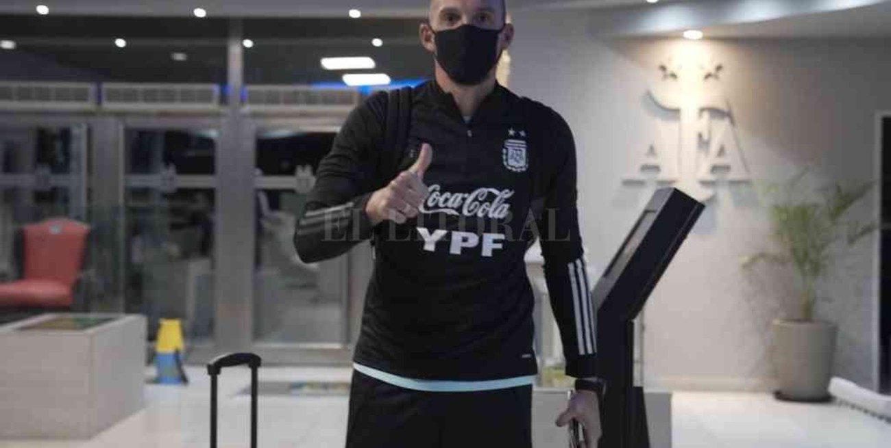 Scaloni convocó a tres jugadores del fútbol nacional