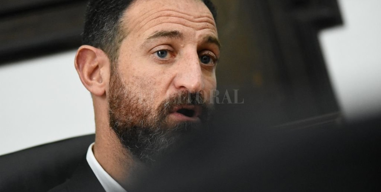 Sukerman abre el diálogo con los senadores