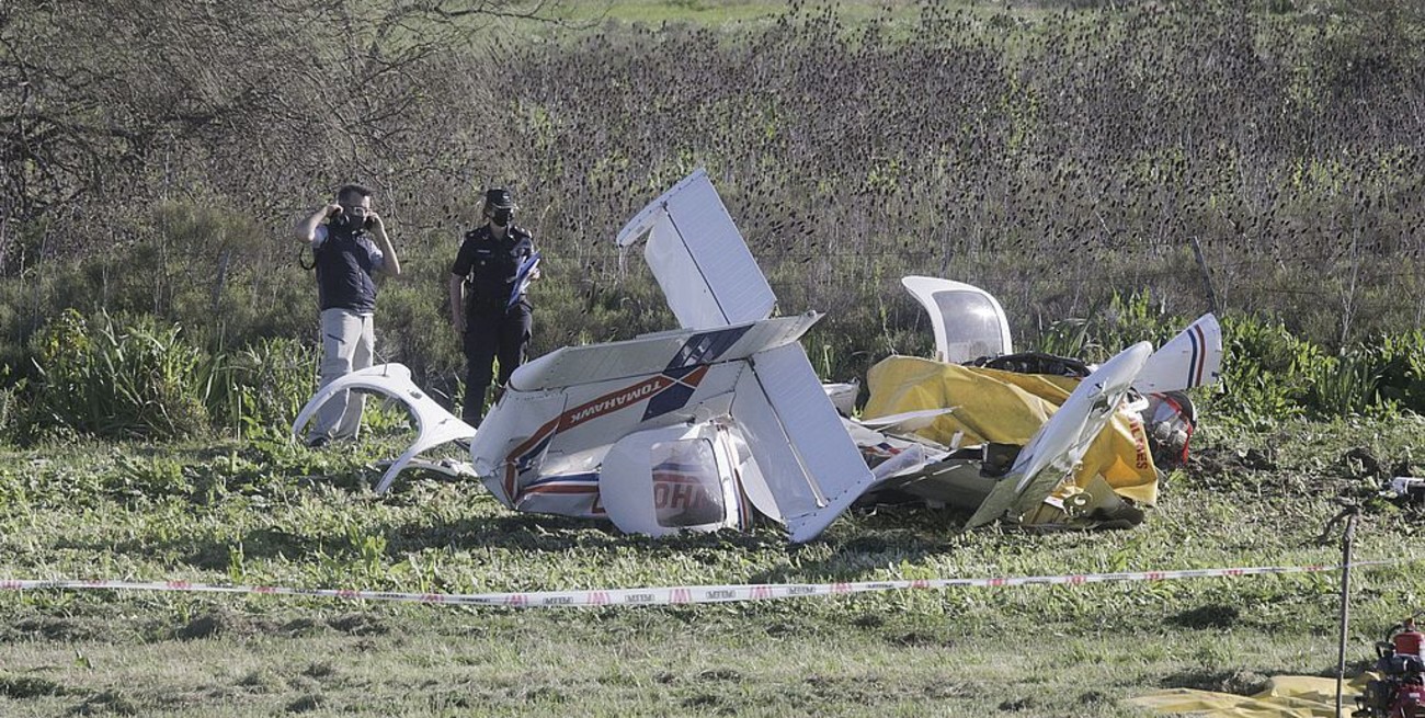 Cayó una avioneta cerca de la Autopista Buenos Aires-La Plata: hay dos muertos