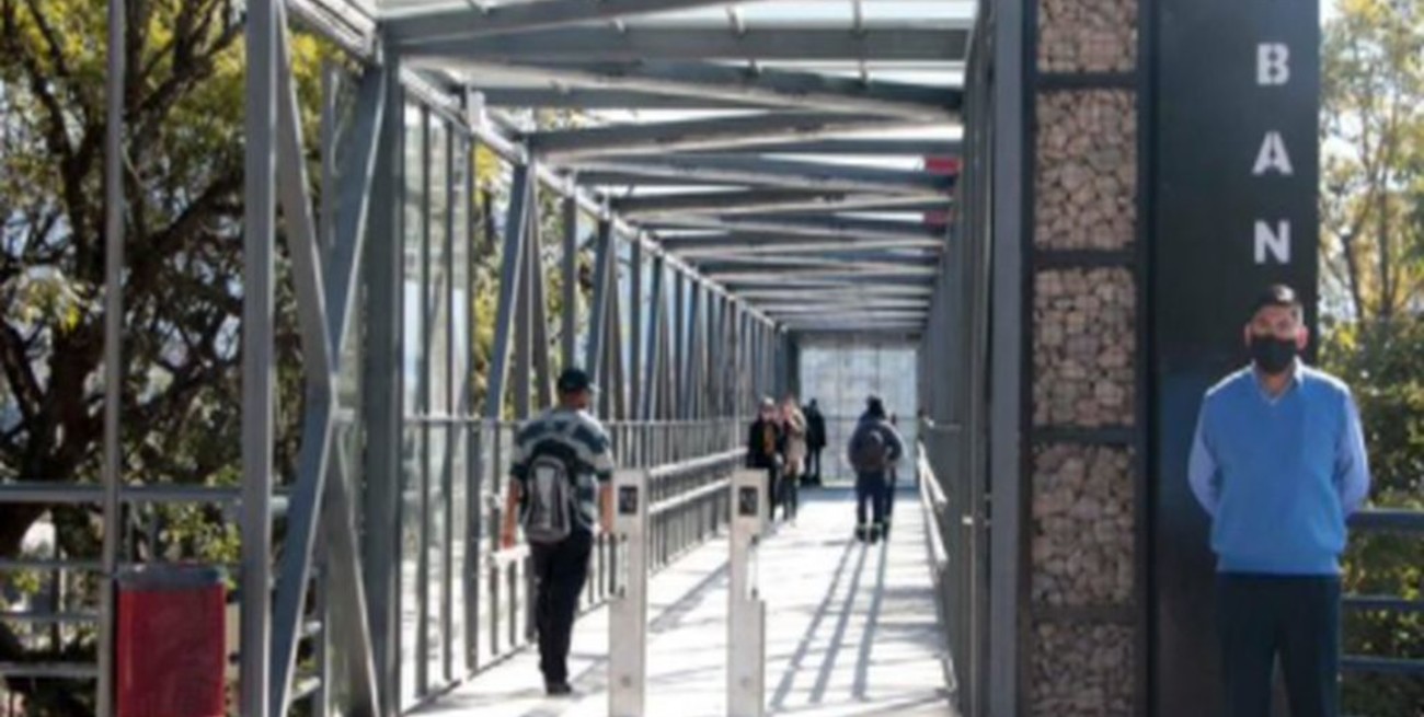 El ascensor urbano de Jujuy sufrió una falla técnica y quedaron atrapadas varias personas