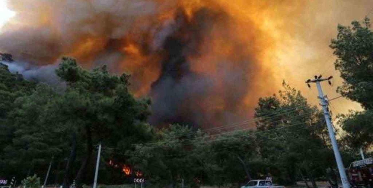 Al menos ocho muertos dejó la devastadora ola de incendios en Turquía