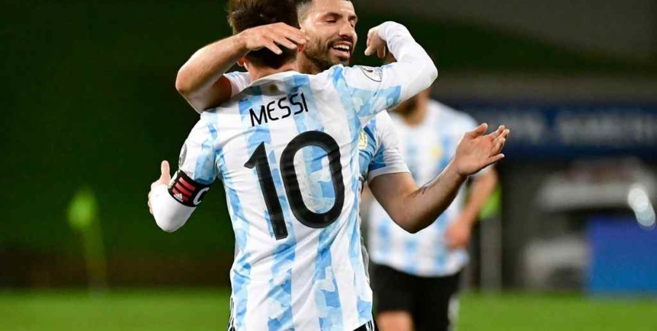 El "Kun" Agüero llegó a los 100 partidos con la selección Argentina