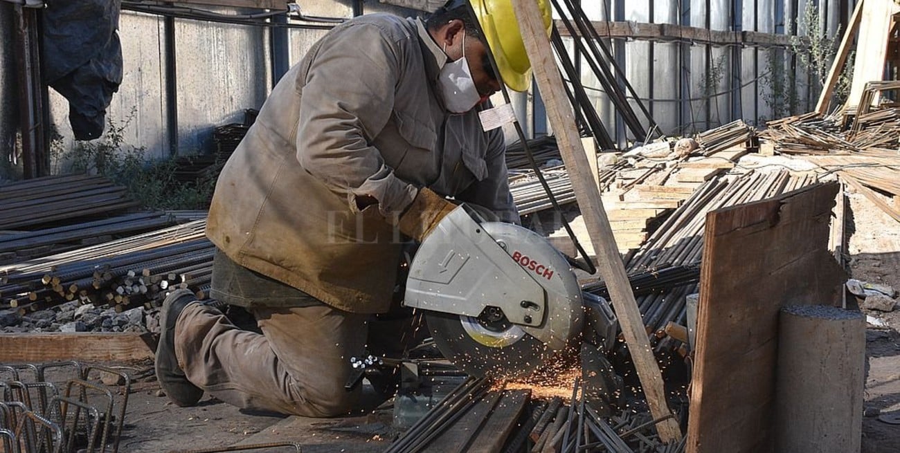 Extienden la prohibición de despidos hasta el 31 de mayo