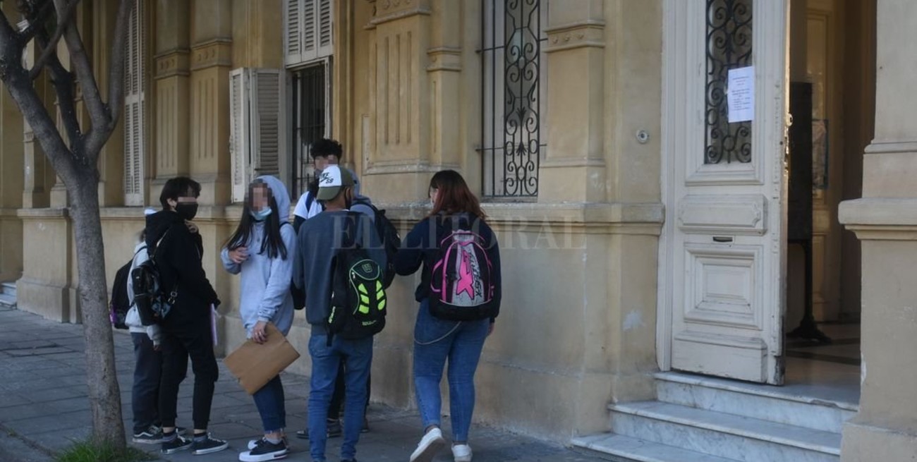 A la escuela los sábados, pero de manera opcional