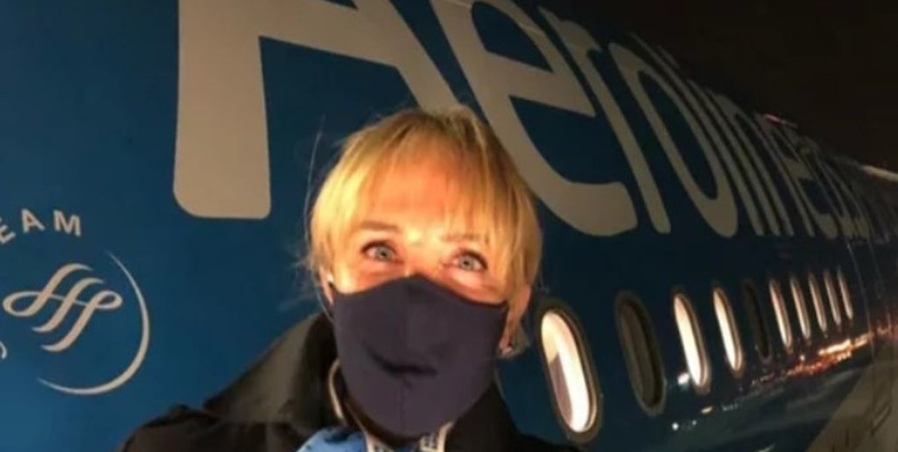 La azafata "viral" que integró el vuelo sanitario a Moscú relató su experiencia