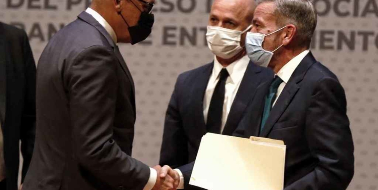 El gobierno y la oposición de Venezuela retoman el diálogo en la ciudad de México  