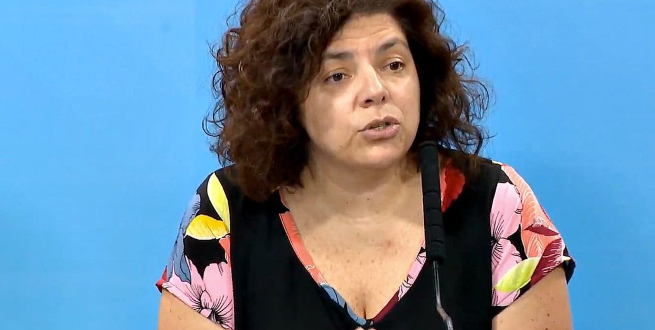 El principal oferente para venderle al Estado 10.000 "penes de madera" se bajó de la licitación