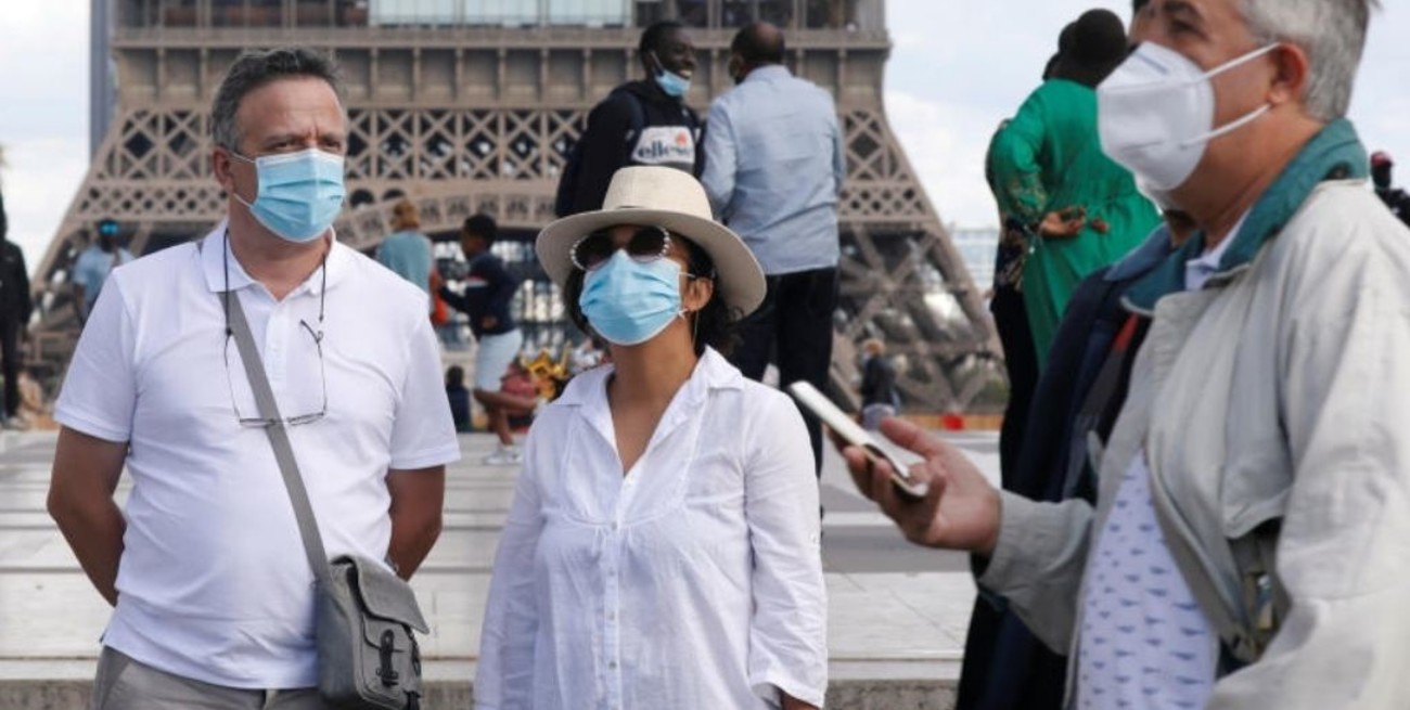 Francia registra 7.379 casos de coronavirus en un día