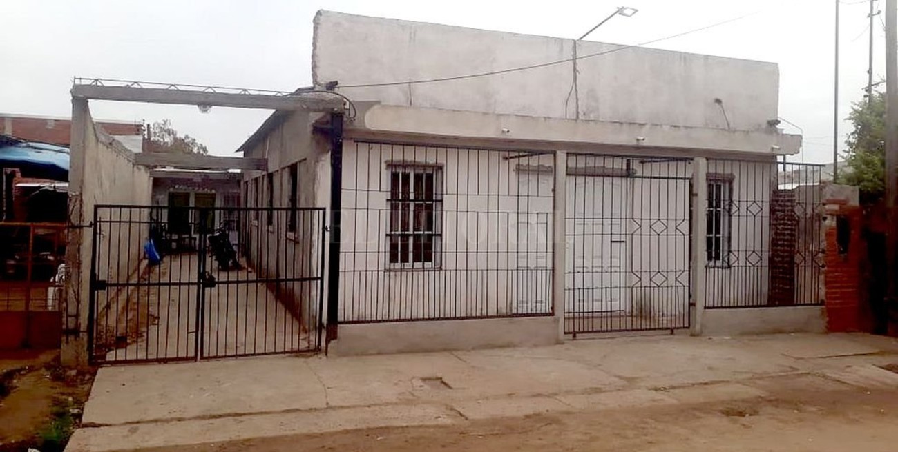 Hallan una mujer asesinada y enterrada en una vivienda