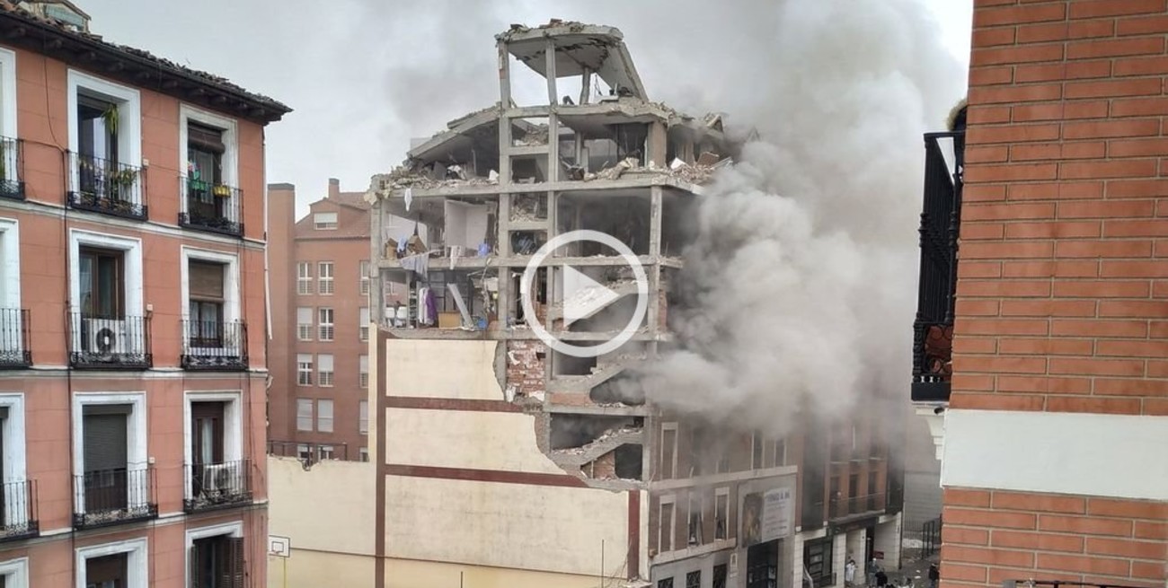 Video: explosión en un edificio en pleno centro de Madrid