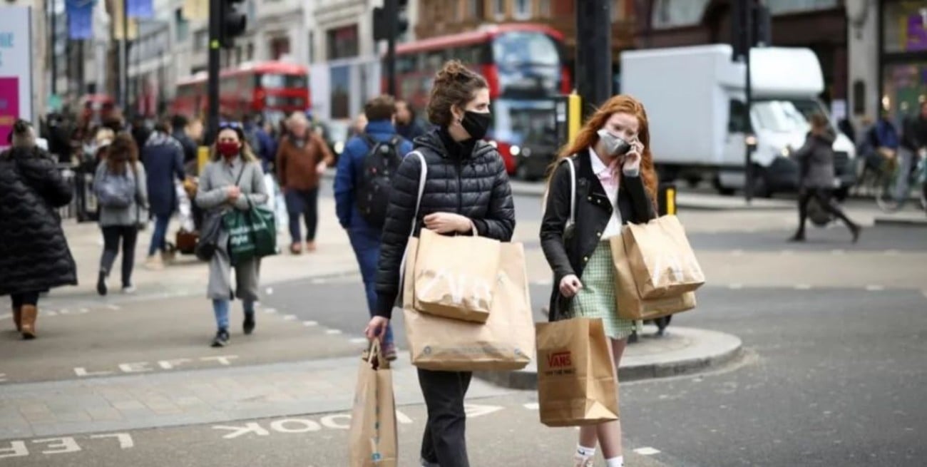 Preocupación y expectativa en Inglaterra por el "freedom day"