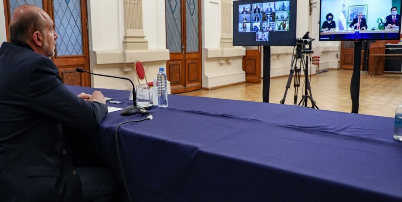 Omar Perotti: "Coincidimos con el presidente y el resto de los gobernadores en que hay que disminuir la circulación"