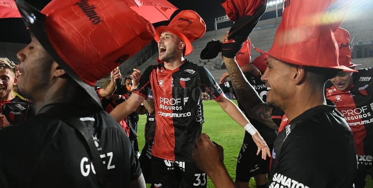 Todos los campeones: la lista a la que se suma Colón