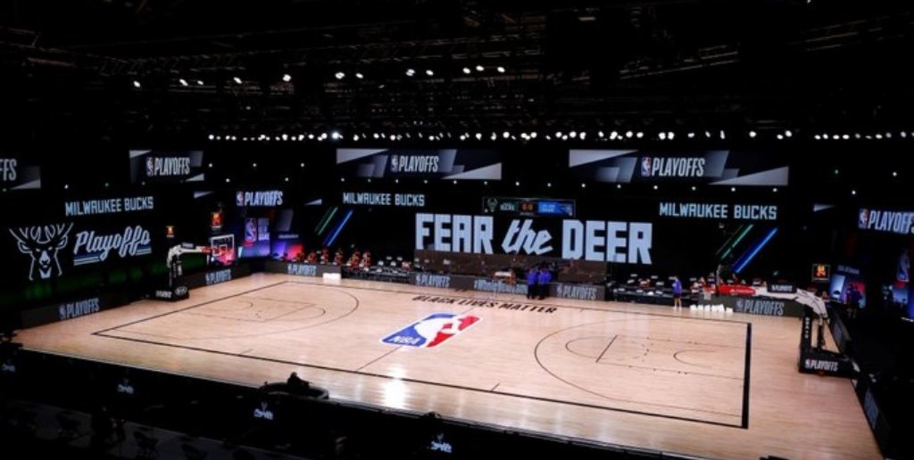 Jugadores de Milwaukee Bucks resuelven no presentarse a jugar  por caso de violencia racial
