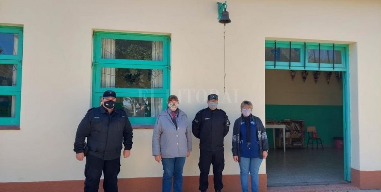 Recuperan centenaria campana robada a una escuela rural