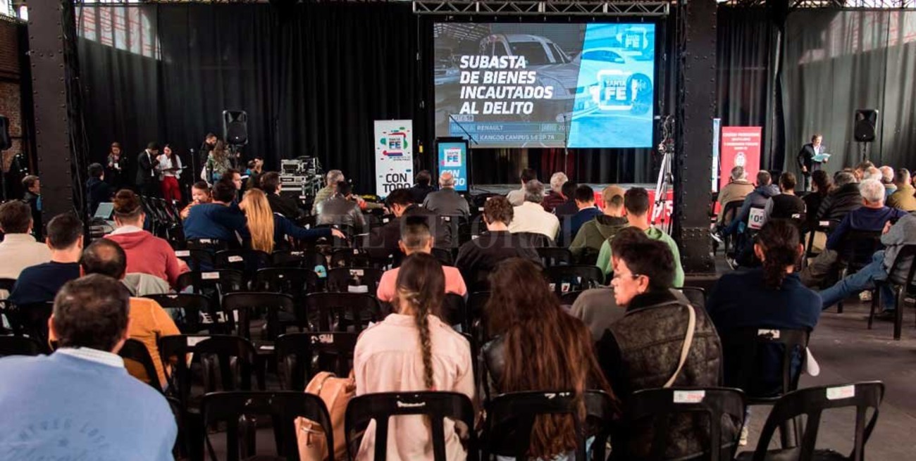 La provincia remató el BMW de un narco policía condenado