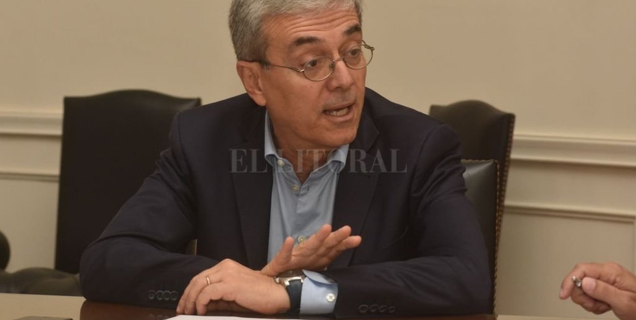 Agosto: "Ratifica el déficit y la deuda"