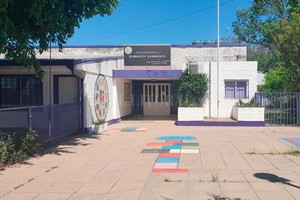 Archivo El Litoral Sin vacunación docente. Tanto el Jardín Municipal N°3 como su anexo en Adelina Centro, cerraron sus puertas ante la negativa de Provincia de no inmunizar a los maestros de estas instituciones de Santo Tomé.