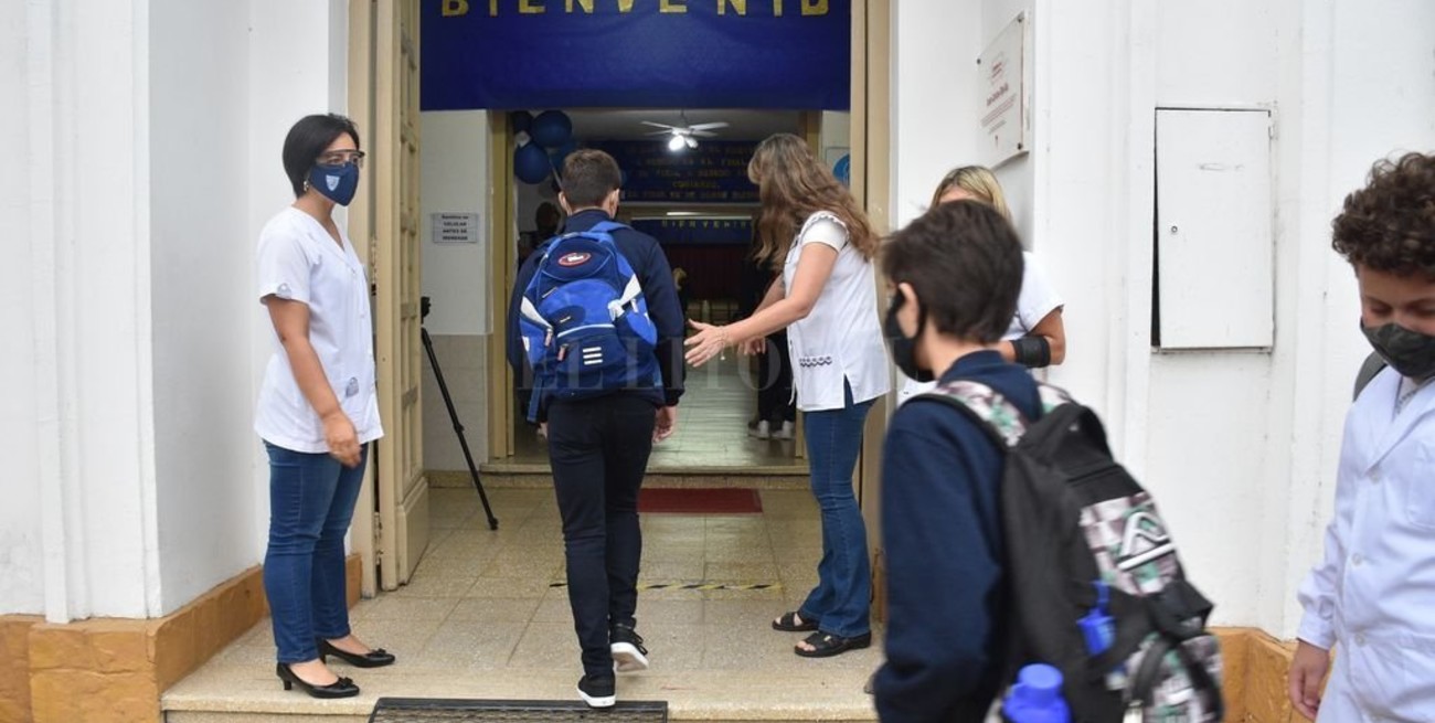 Cantero: "Imaginamos volver a la presencialidad con intermitencia"