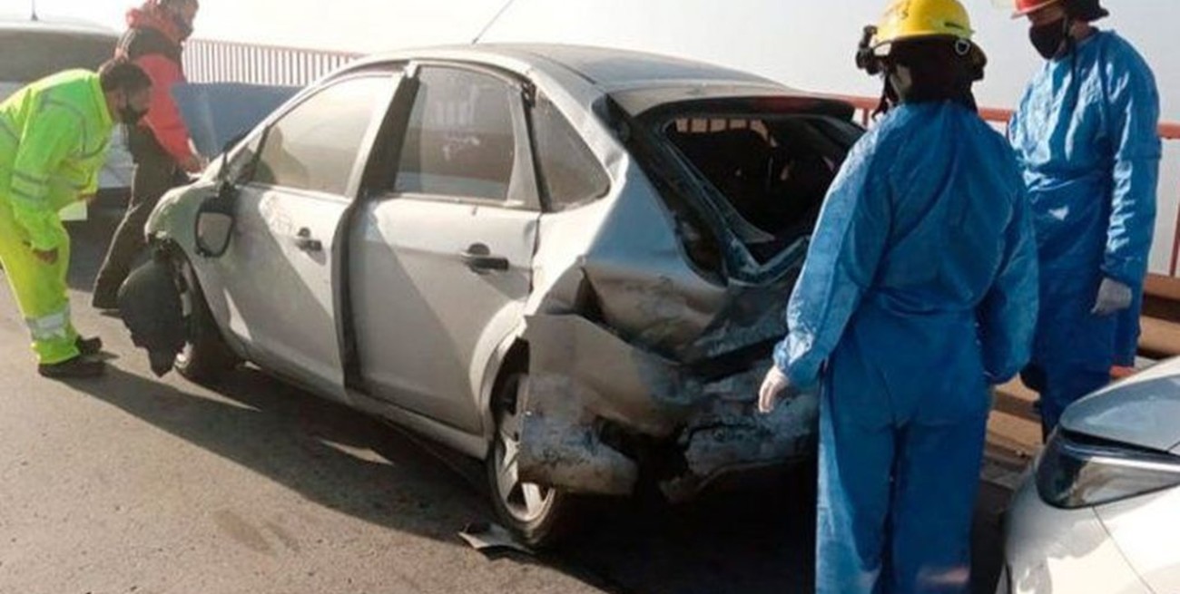 Tres heridos por un choque múltiple en el Puente Zárate - Brazo Largo 