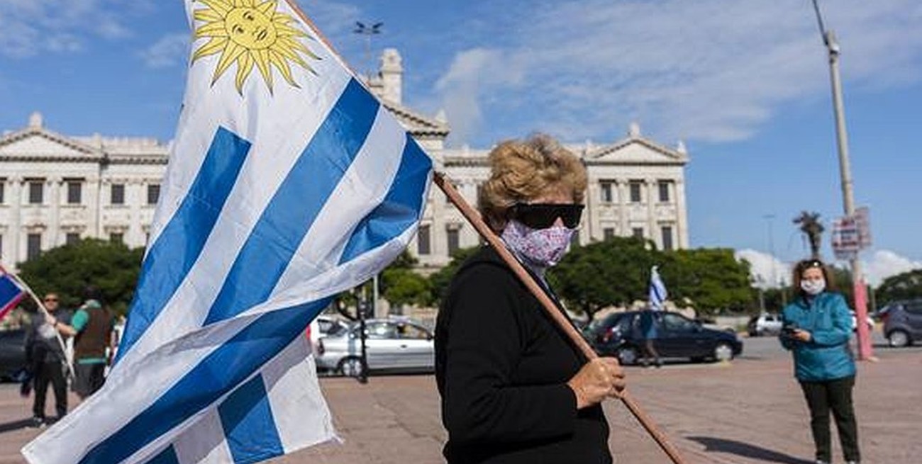 Otros 12 nuevos casos de coronavirus mantienen en alerta a Uruguay