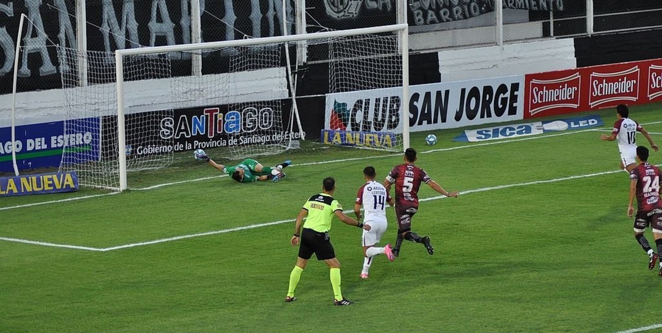 Colón vence a Central Córdoba en Santiago del Estero