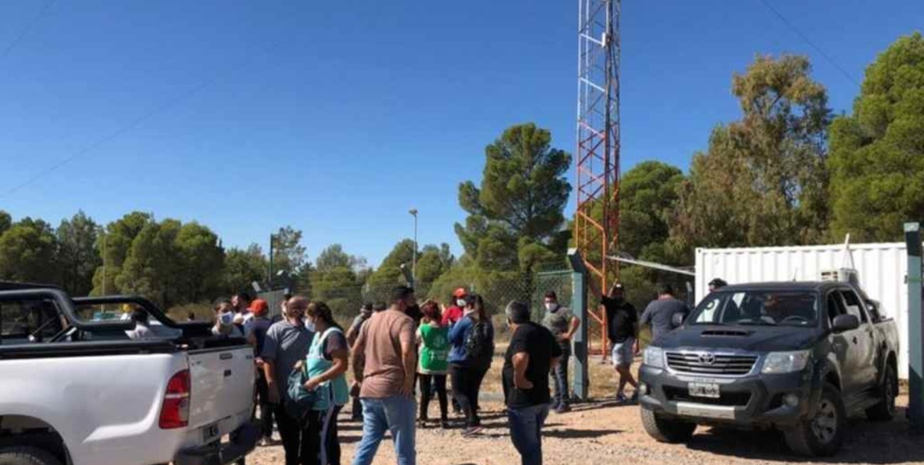 "Patota" sindical causó destrozos en una planta transmisora de radio en Neuquén 